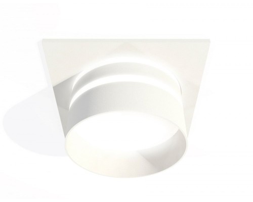 Точечный светильник XC XC7631042 Ambrella