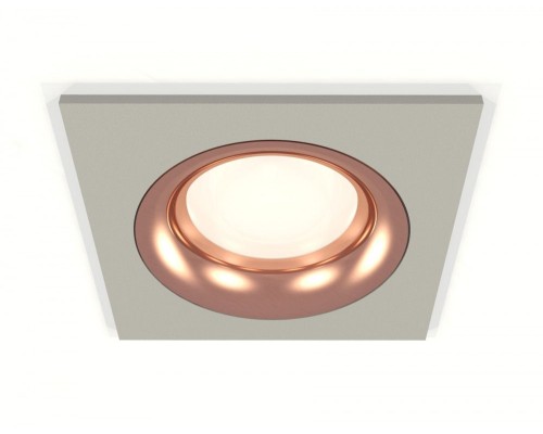 Точечный светильник XC XC7633006 Ambrella