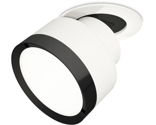 Точечный светильник Techno Spot XM8101501 Ambrella