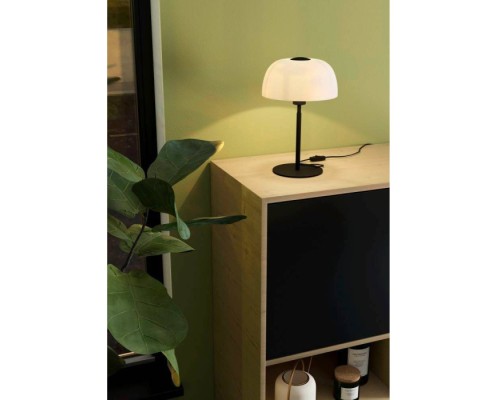 Интерьерная настольная лампа Solo 2 900142 Eglo