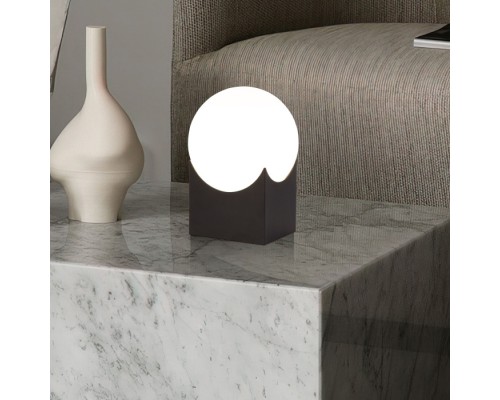 Интерьерная настольная лампа Pax 01167/1 черный Eurosvet