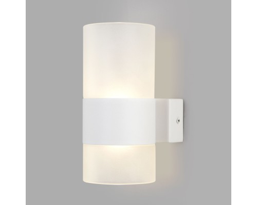 Настенный светильник Watford 40021/1 LED белый/матовый Eurosvet