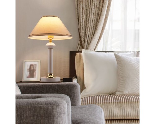 Настольная лампа Lorenzo 60019/1 глянцевый белый Eurosvet