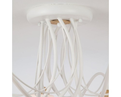 Потолочная люстра Betty 70062/8 белый Eurosvet