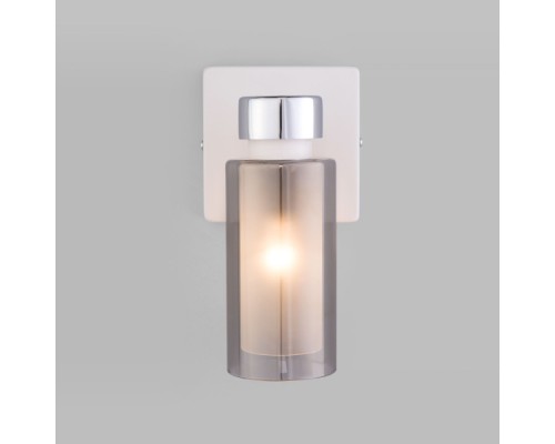 Бра Amado 70115/1 белый Eurosvet