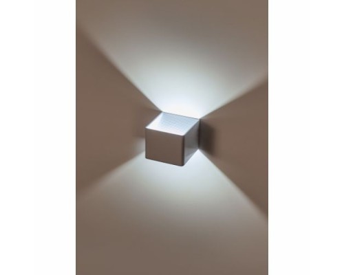 Настенный светильник GEOMETRY IL.0014.0003 WH Imex