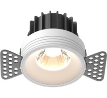 Точечный светильник Round DL058-12W3K-TRS-W Maytoni