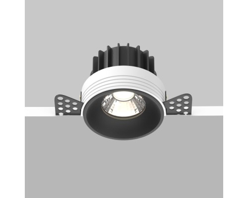 Точечный светильник Round DL058-12W4K-TRS-B Maytoni